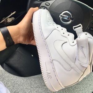 High top Air Force 1’s